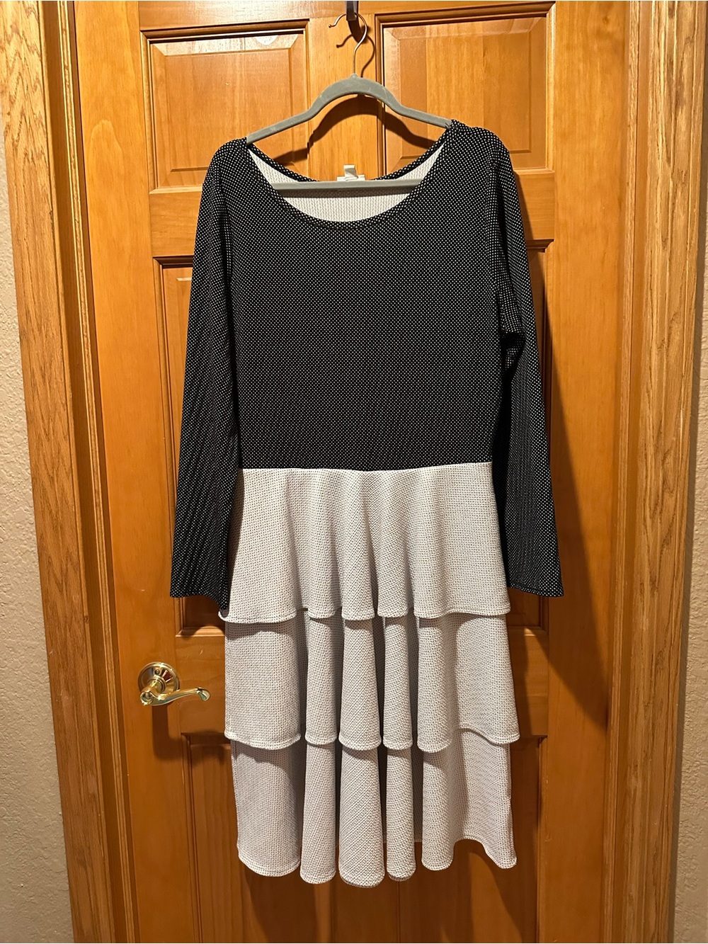 LuLaRoe Georgia Tiered Ruffled Long Sleeve Black Gray Microdot Polka Dot